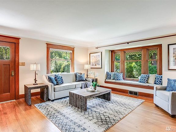 Dual window seats add extra storage and extra seating