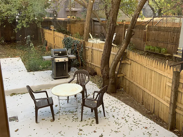 196 W 9th St #1 — Photo 11