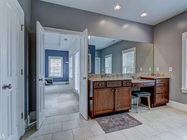 2625 Hickory Hill Dr SE — Photo 25