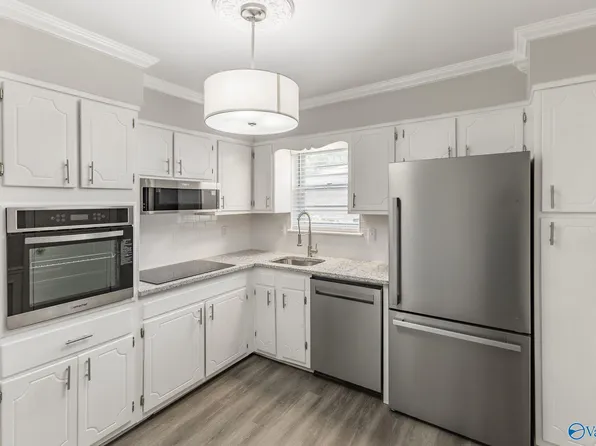 1202 Willowbrook Dr SE APT A, Huntsville, AL 35802