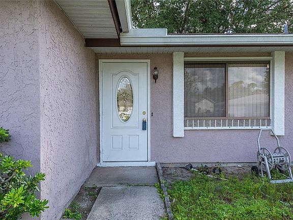 5th image of 18283 Morrisson Ave