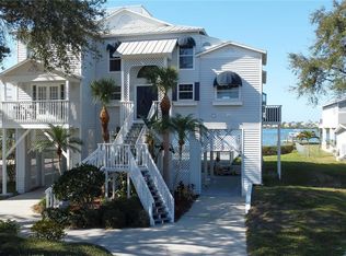 1638 Sea Breeze Dr, Tarpon Springs, FL 34689