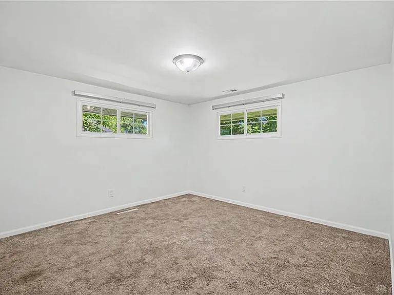 2621 Nyack Ln — Photo 17