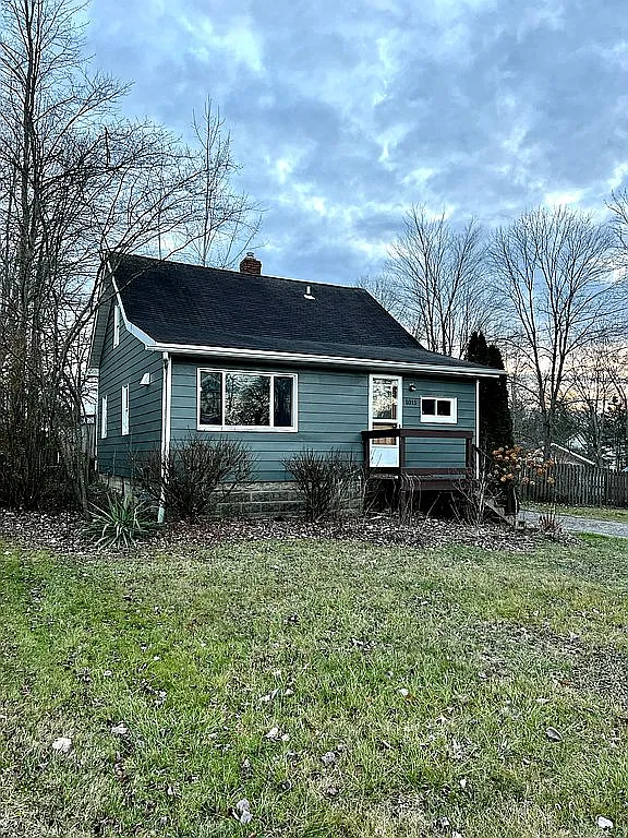 1015 Moneta Ave photo 1