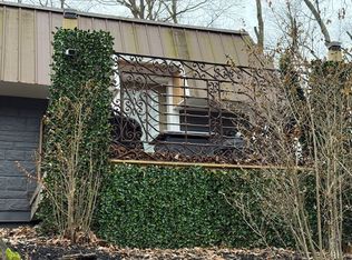 210 Colonial Ln #B, Dayton, OH 45429