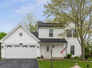 416 Southwood Cir, Streamwood, IL 60107
