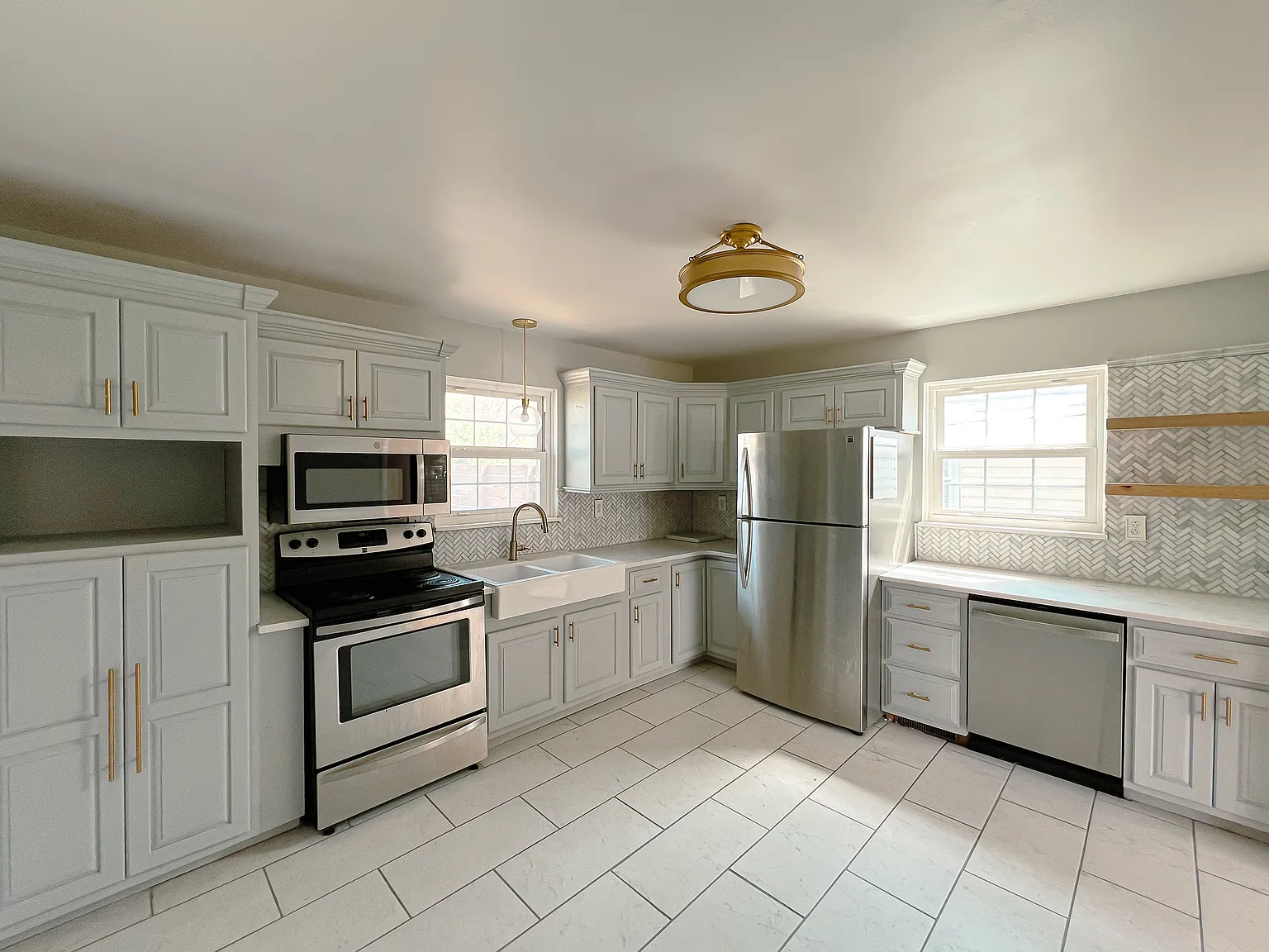 3 bed, 1040 sqft, $1,500 — Photo 2