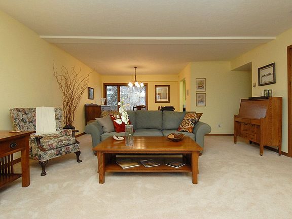 Living & Dining 