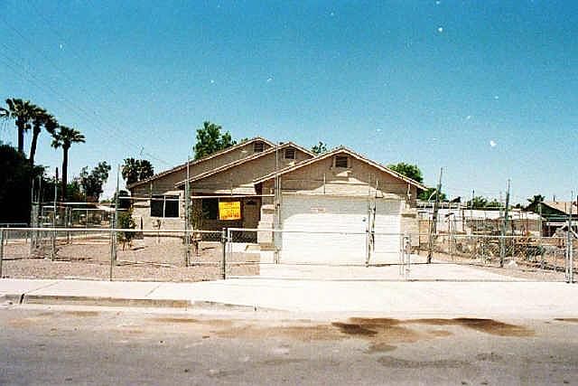 1st image of 304 E Hildalgo Avenue