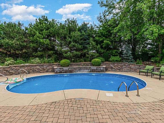 5th image of 22985 Toscana Dr