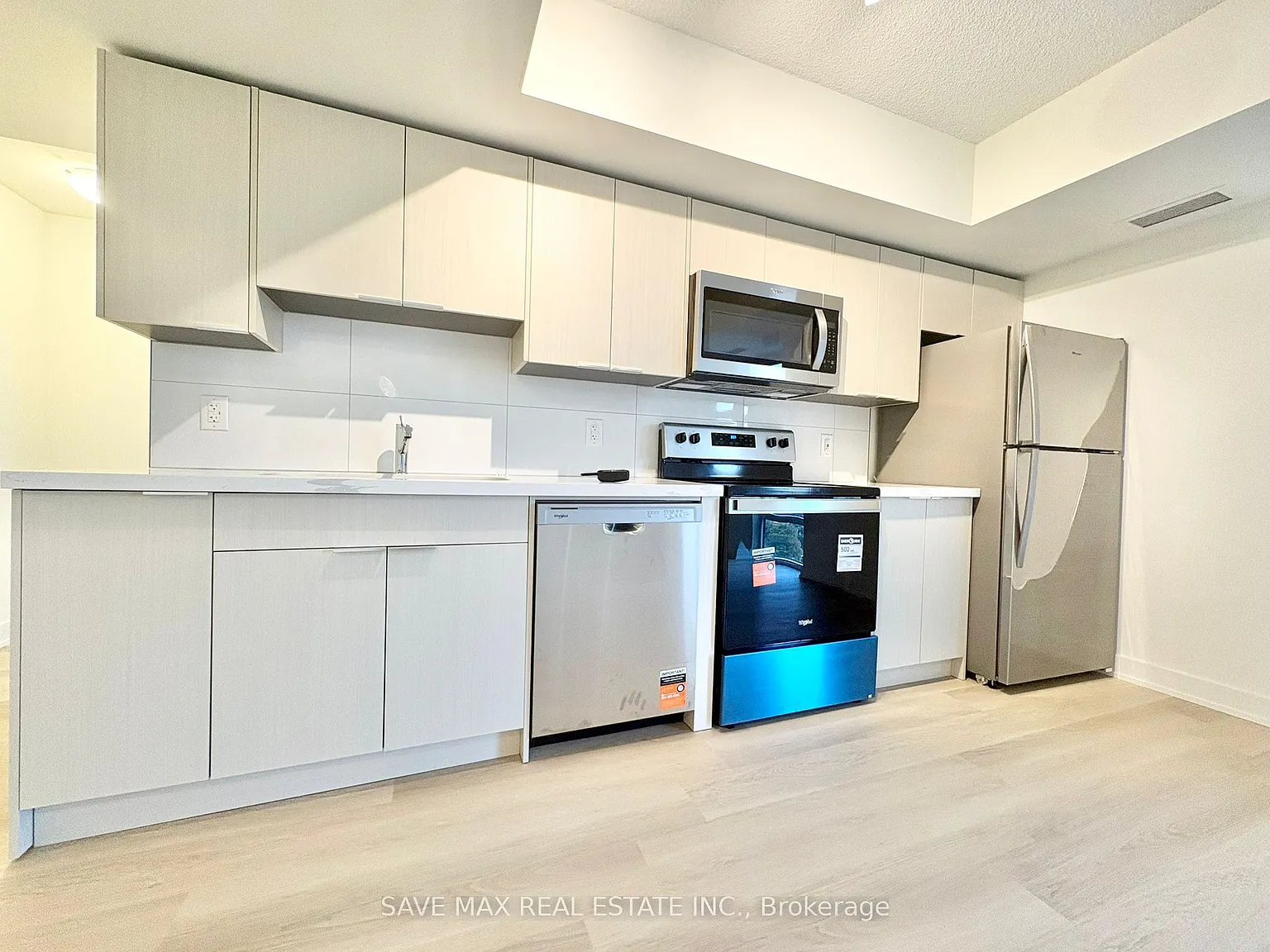 2825 Jane St — Photo 3