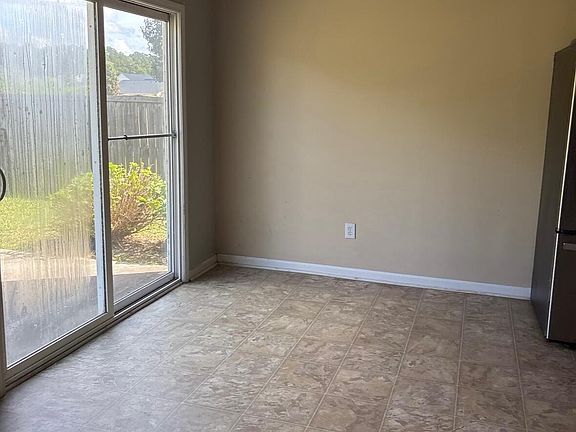5th image of 130 Patriot Ln