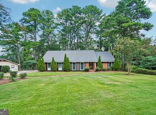 2615 Skyline Dr, College Park, GA 30337