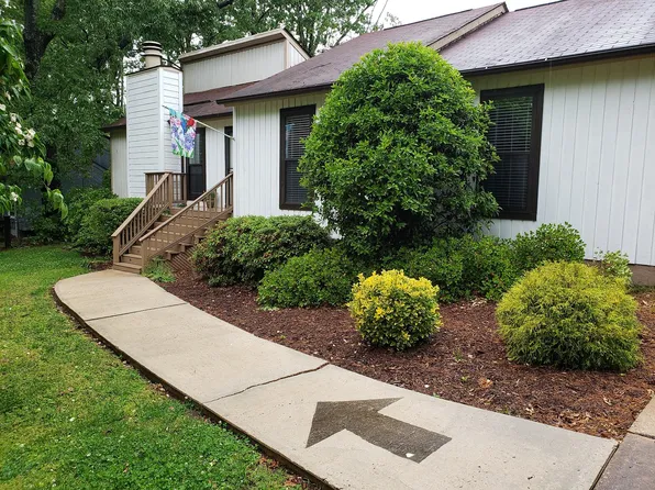 1424 Fairway Ridge Dr, Raleigh, NC 27606