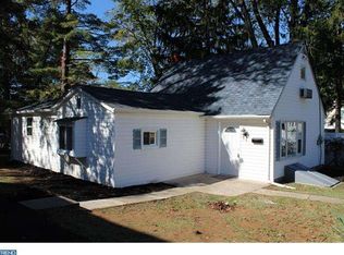 1102 Terrace Rd, Willow Grove, PA 19090