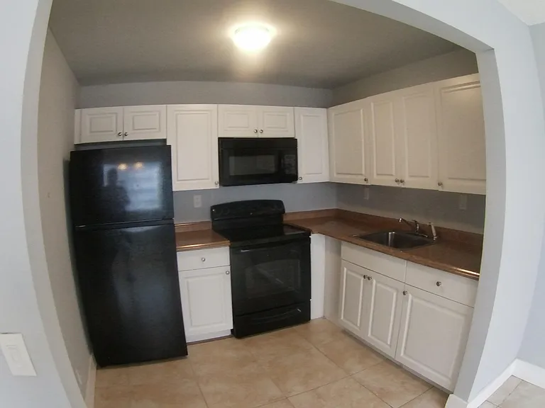 258 Normandy F — Photo 8