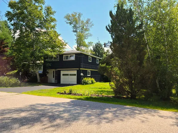 14 Hampshire Ave, Rochester, NH 03867