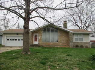 413 N Benton Ave, Bolivar, MO 65613
