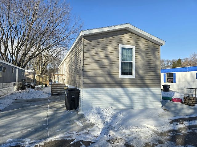 1st image of 34 Wood Dr #38