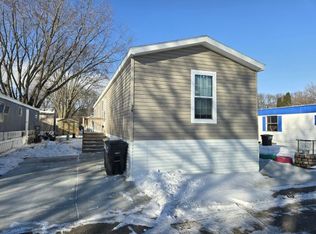 34 Wood Dr #38, Mankato, MN 56001