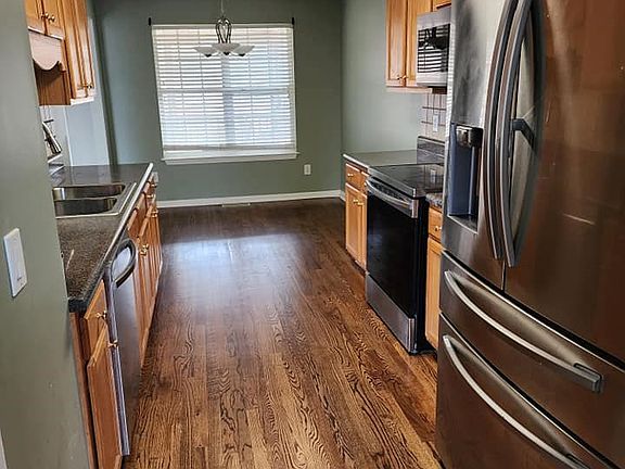 4th image of 114 Greenfield Ct