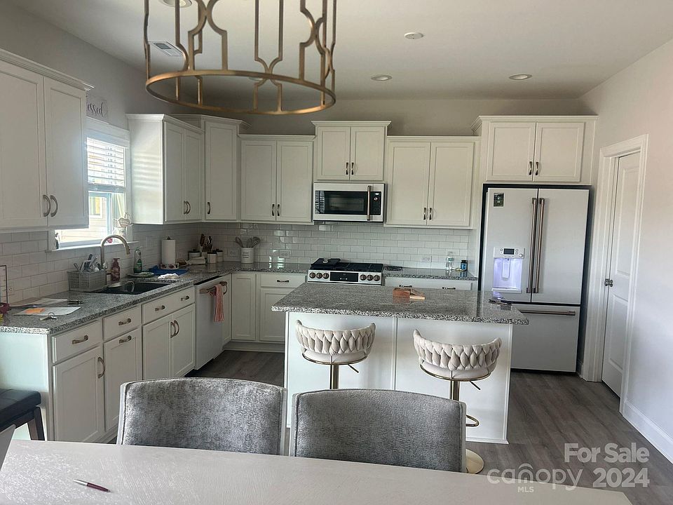 2nd image of 2150 Trundle Dr