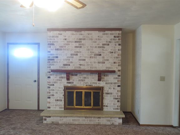4th image of 2140 2nd St