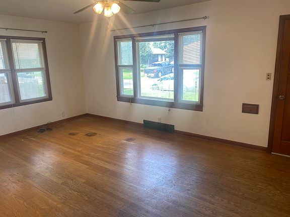 4th image of 3449 Avenue F