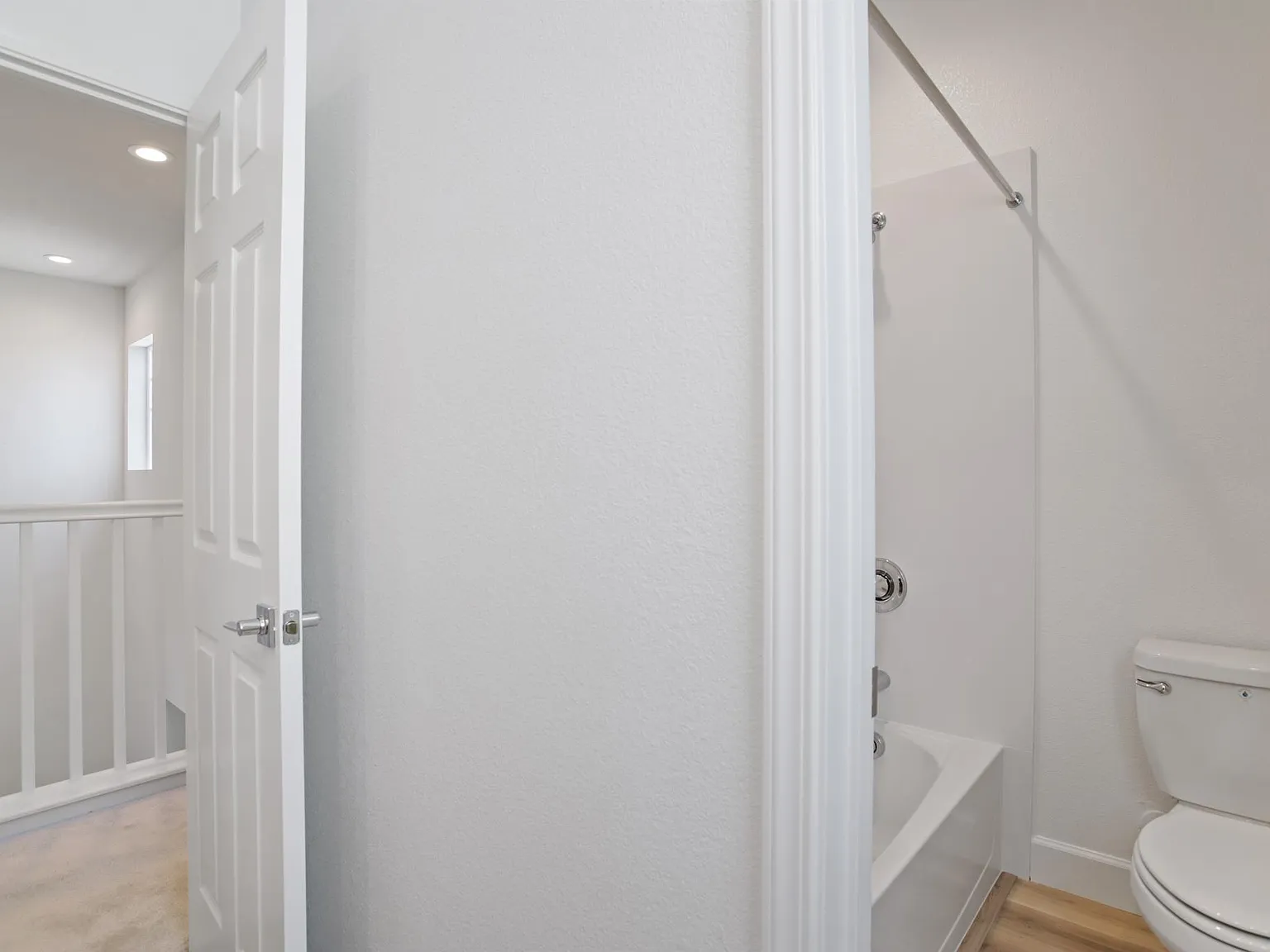4 bed, 3.5 bath, 2425 sqft, $2,999 — Photo 4