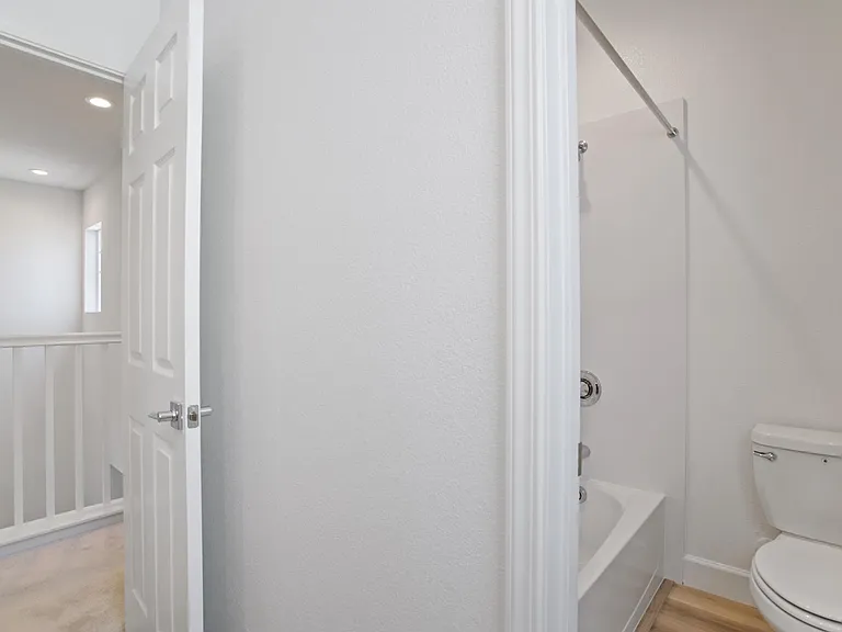 2926 Granger St — Photo 4