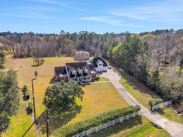 14519 Wildwood Cir, Magnolia, TX 77354