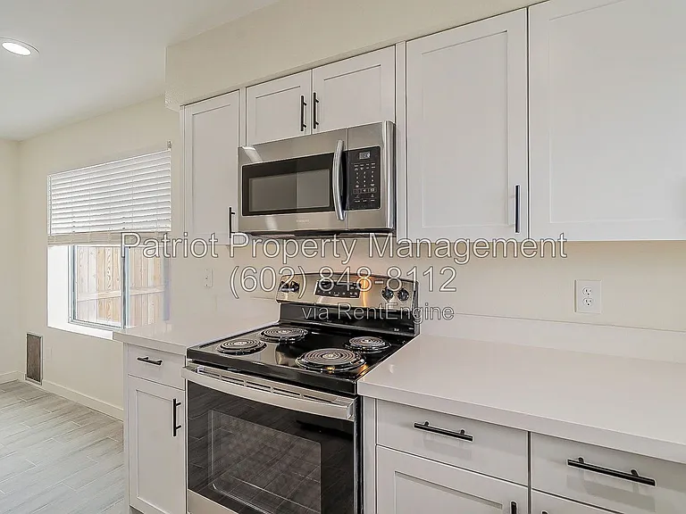 7003 W Sierra St — Photo 15