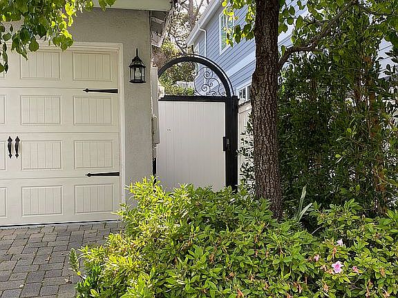 Private side gate/dial pad 