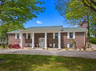 1813 Morningside Dr, Morristown, TN 37814
