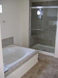 http://www.propertyboss.net/CustomerImages/AMMRE_1205/media/Properties/3233%20Cochiti%20St%20NE/zsma