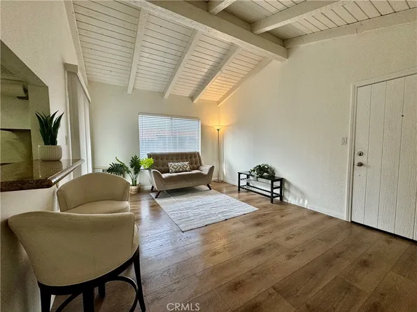 1345 Cabrillo Park Dr APT J16, Santa Ana, CA 92701