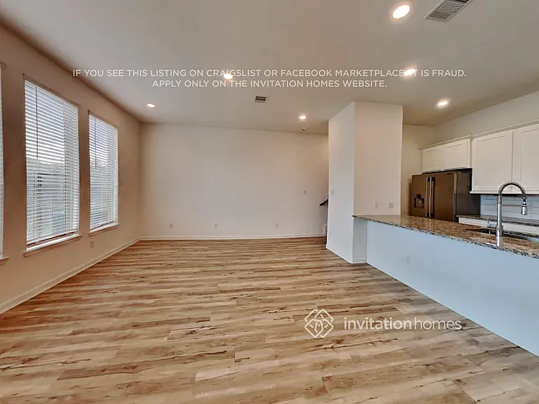 4019 Champlain Way — Photo 6