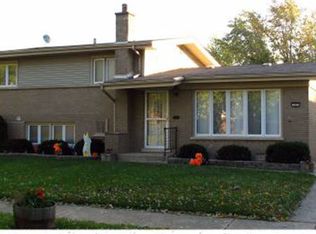303 S Mayfair Pl, Chicago Heights, IL