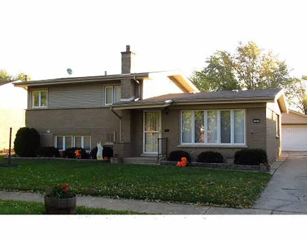 303 S Mayfair Pl photo 1