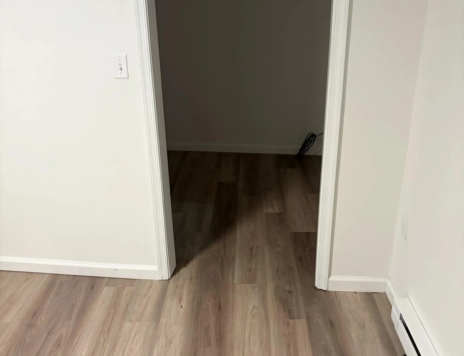 3 bed, 1.0 bath, 900 sqft, $1,200 — Photo 3
