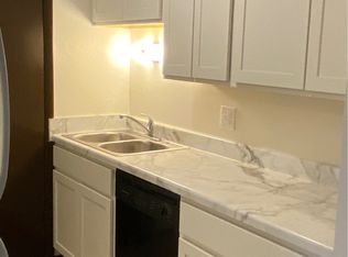 1912 10th St #11196812, Waukegan, IL 60085