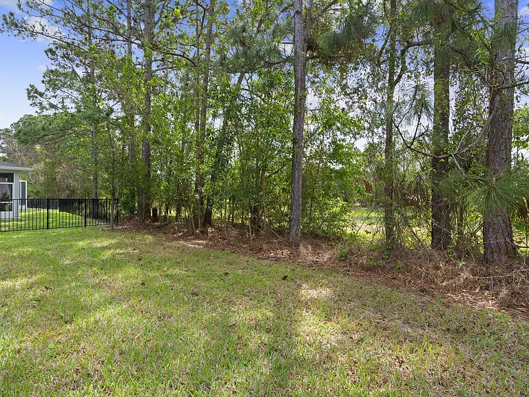 692 NE Turtleback Trl — Photo 48