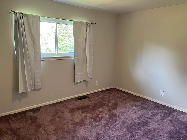 33426 Harlan Dr — Photo 9