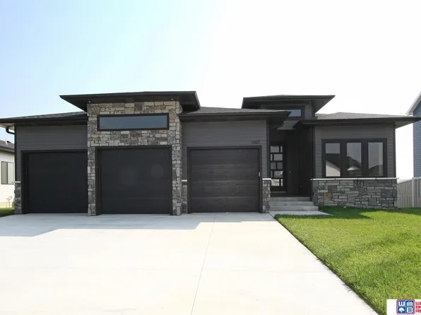 1401 S 8th St, Ashland, NE 68003