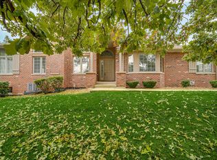 21333 Settlers Pond Dr, Frankfort, IL 60423