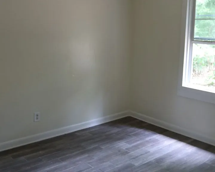 1657 Midway St — Photo 10