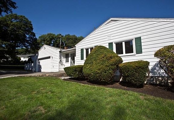 2nd image of 50 Stonewood Ln