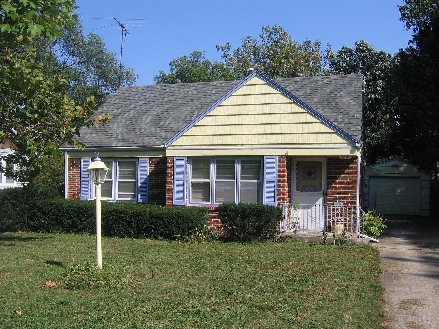 2210 Tennessee St, Lawrence, KS 66046 Zillow