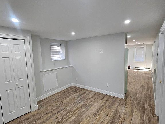 5th image of 14 N Washington St