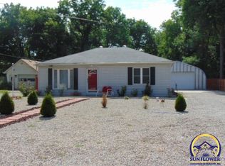 1913 NE Monroe St, Topeka, KS 66608